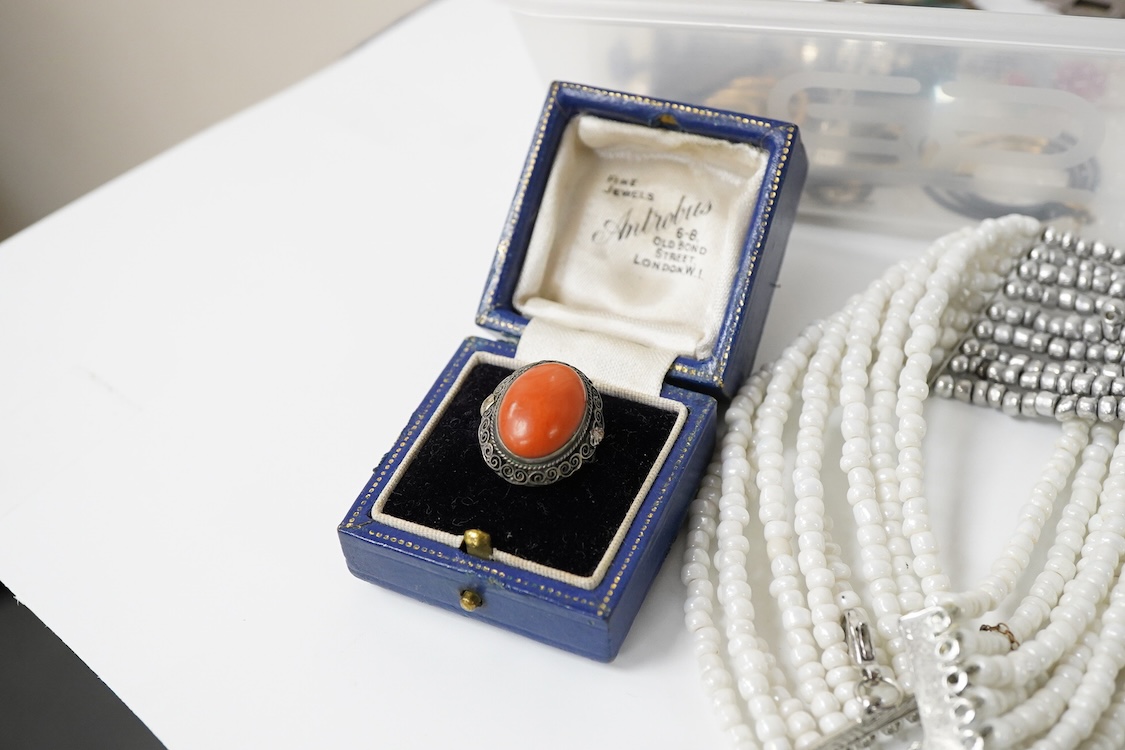 A collection of costume jewellery, including a pair of 9ct gold and garnet cluster set earrings, pair of yellow metal hoop earrings, graduated agate bead necklace, etc.